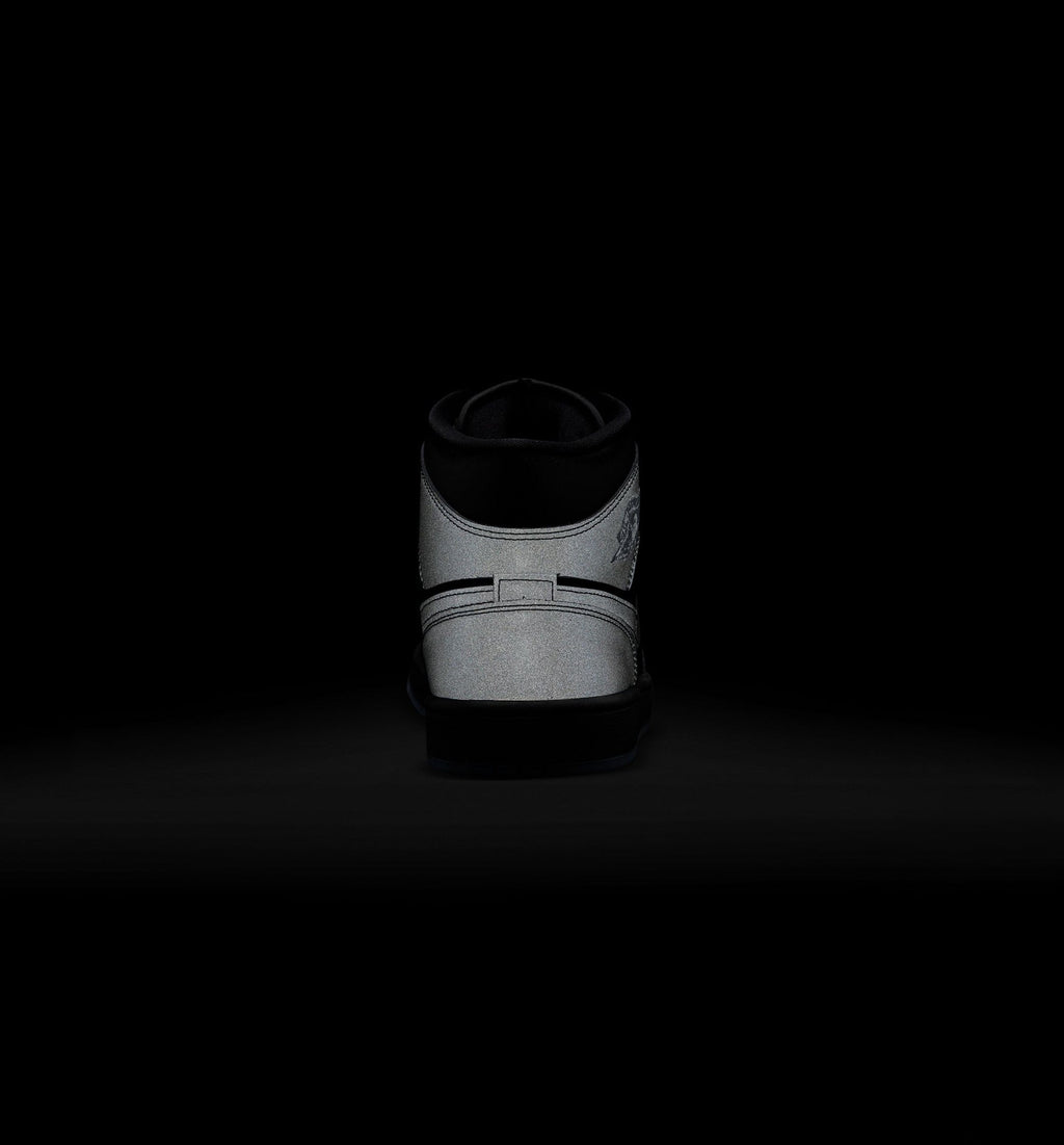 Air Jordan 1 Mid SE | Men's Lifestyle Shoe | Black/Grey