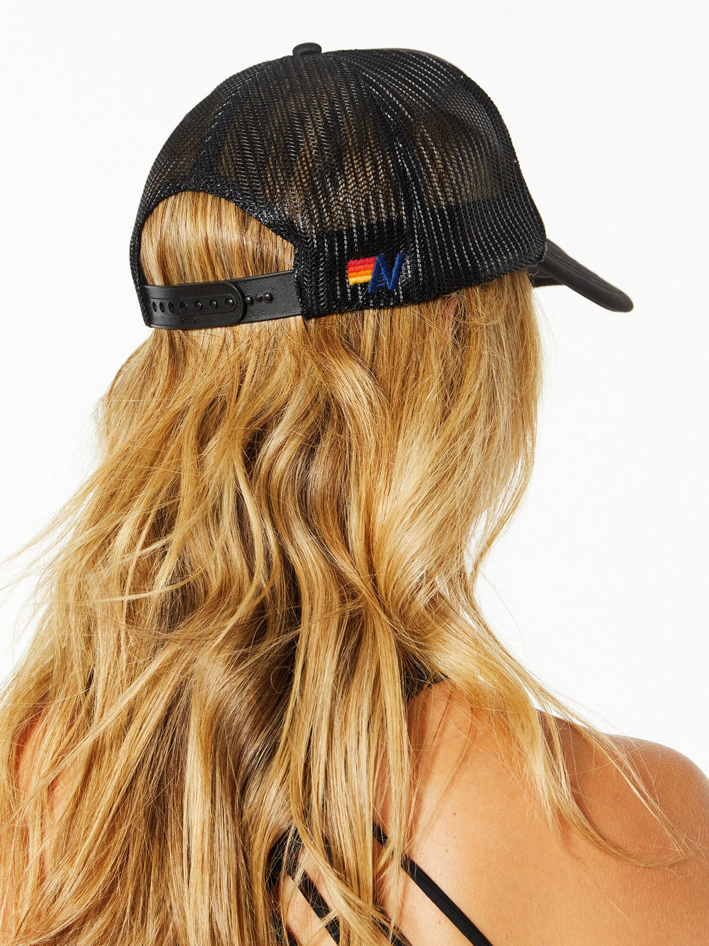 EXCLUSIVE SMILEY TRUCKER HAT